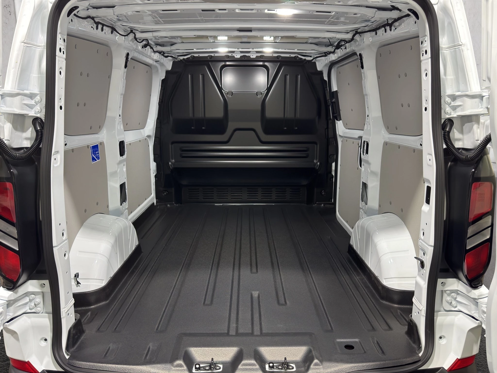 Ford-Transit Custom-image-14
