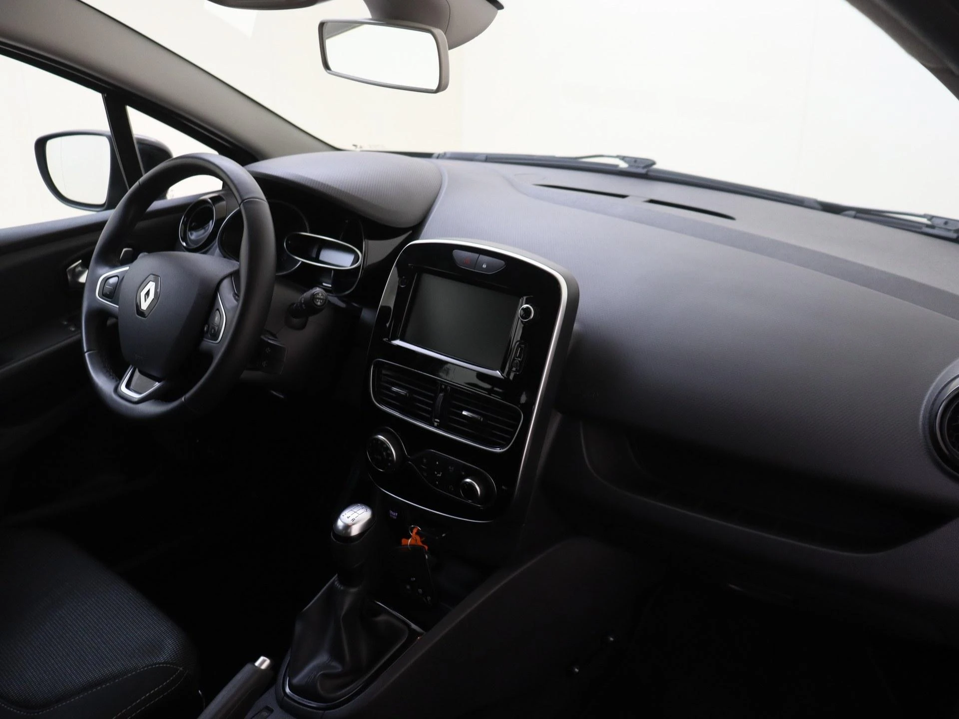 Renault-Clio-image-4