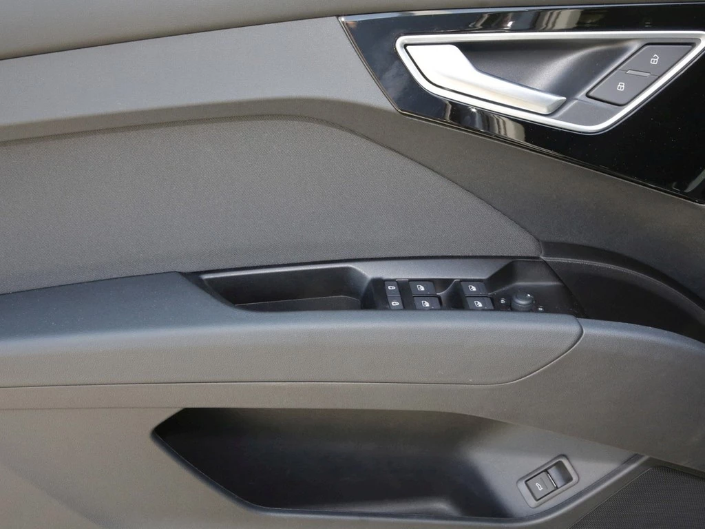 Audi Q4 e-tron 40 AHK*NAVI*VIRTUAL*ACC*PDC*LED*SHZ