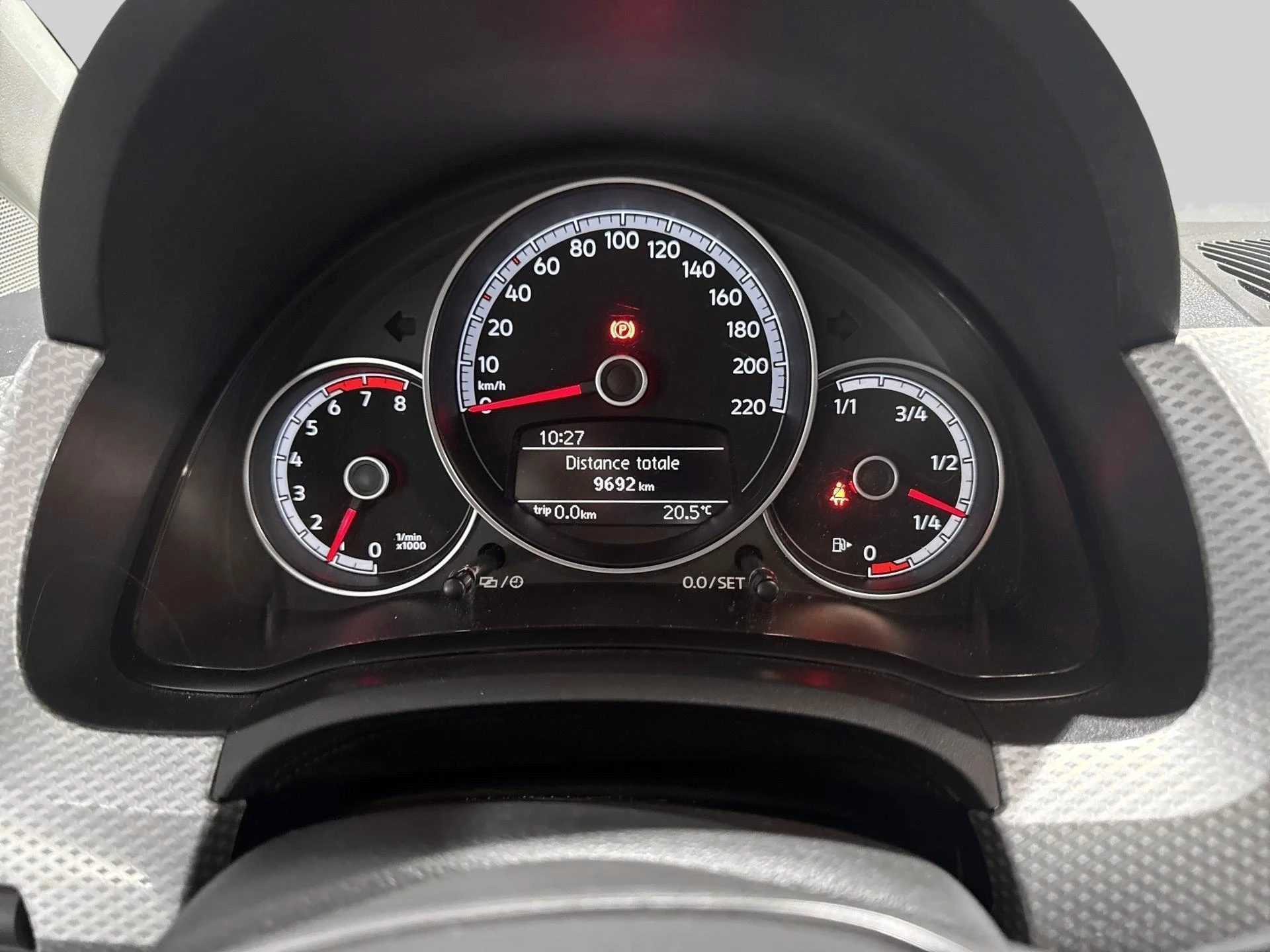 Volkswagen-up!-image-11