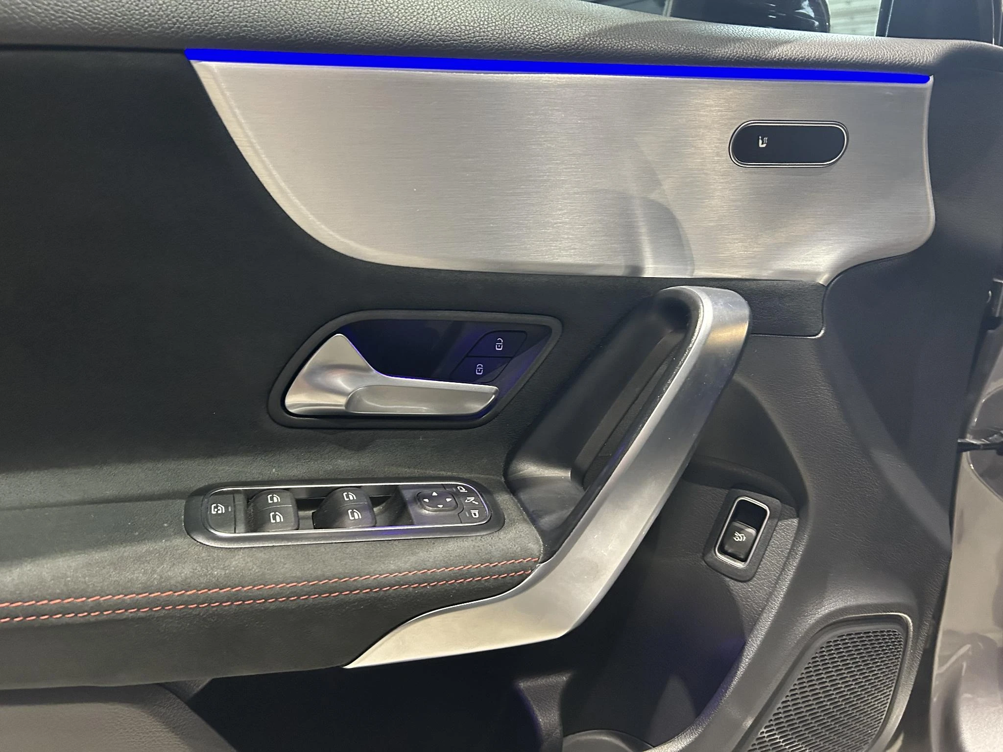 Mercedes-Benz-A-Klasse-image-14
