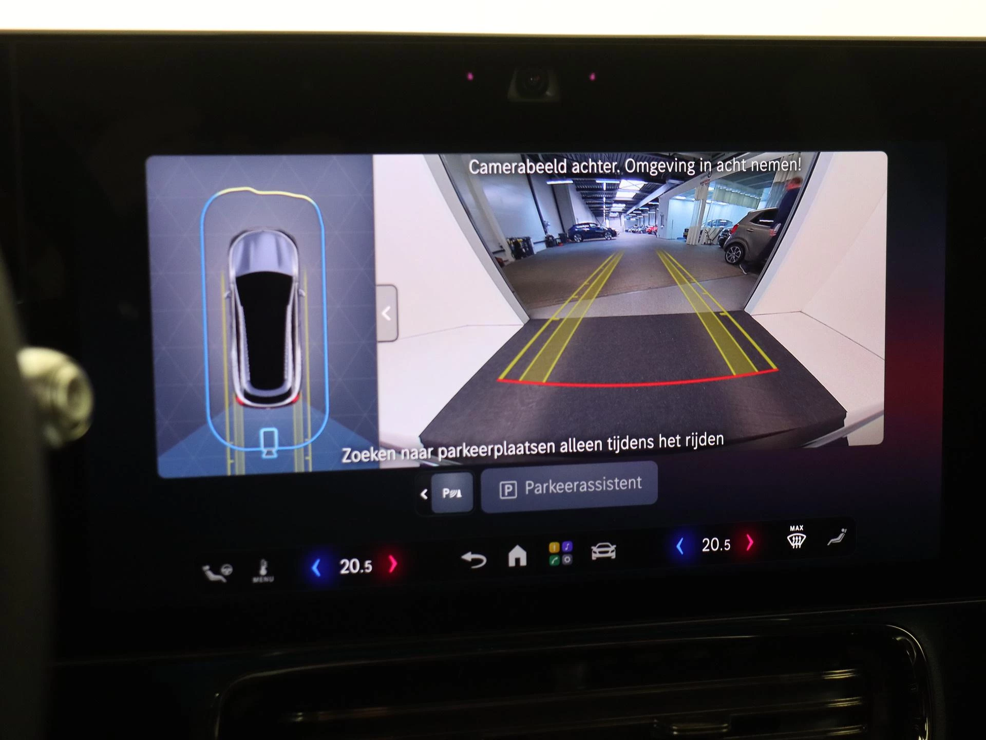 Mercedes-Benz-CLA-image-19