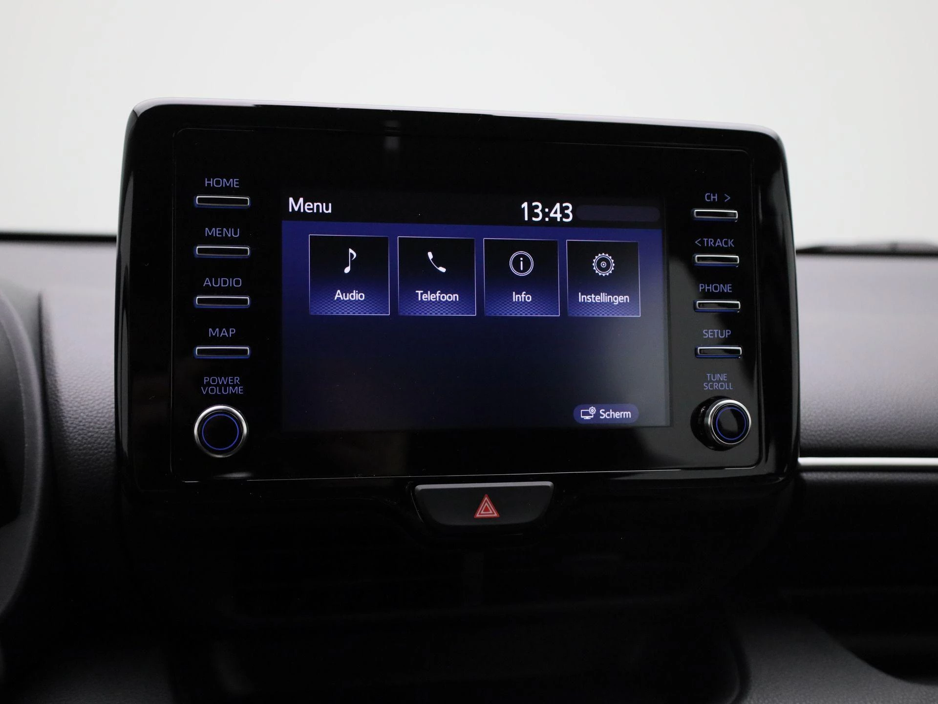Toyota-Yaris-image-16