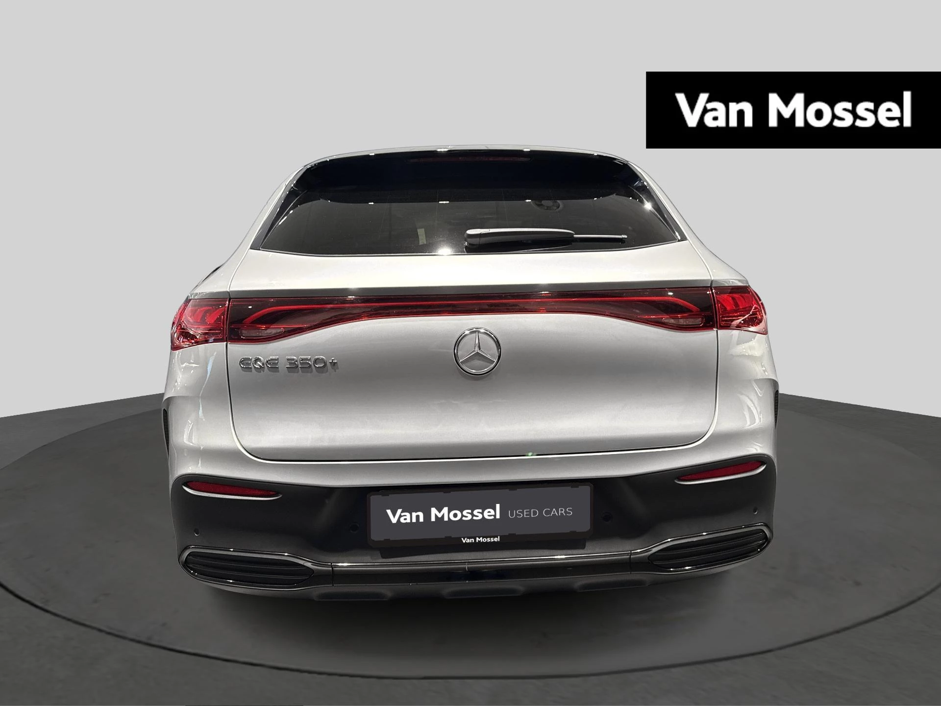 Mercedes-Benz-EQE-image-2