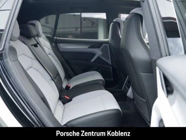 Porsche Cayenne Electric -