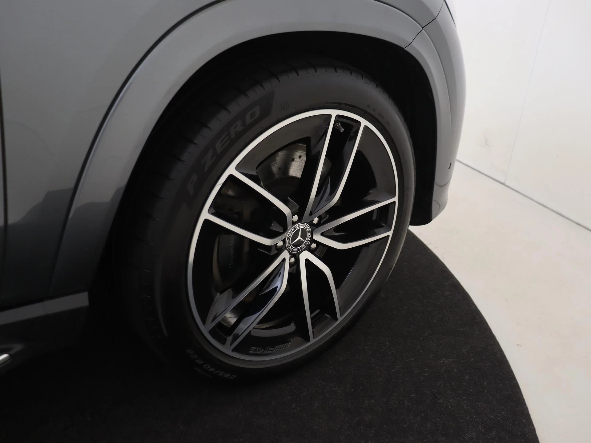 Mercedes-Benz-GLE-image-32