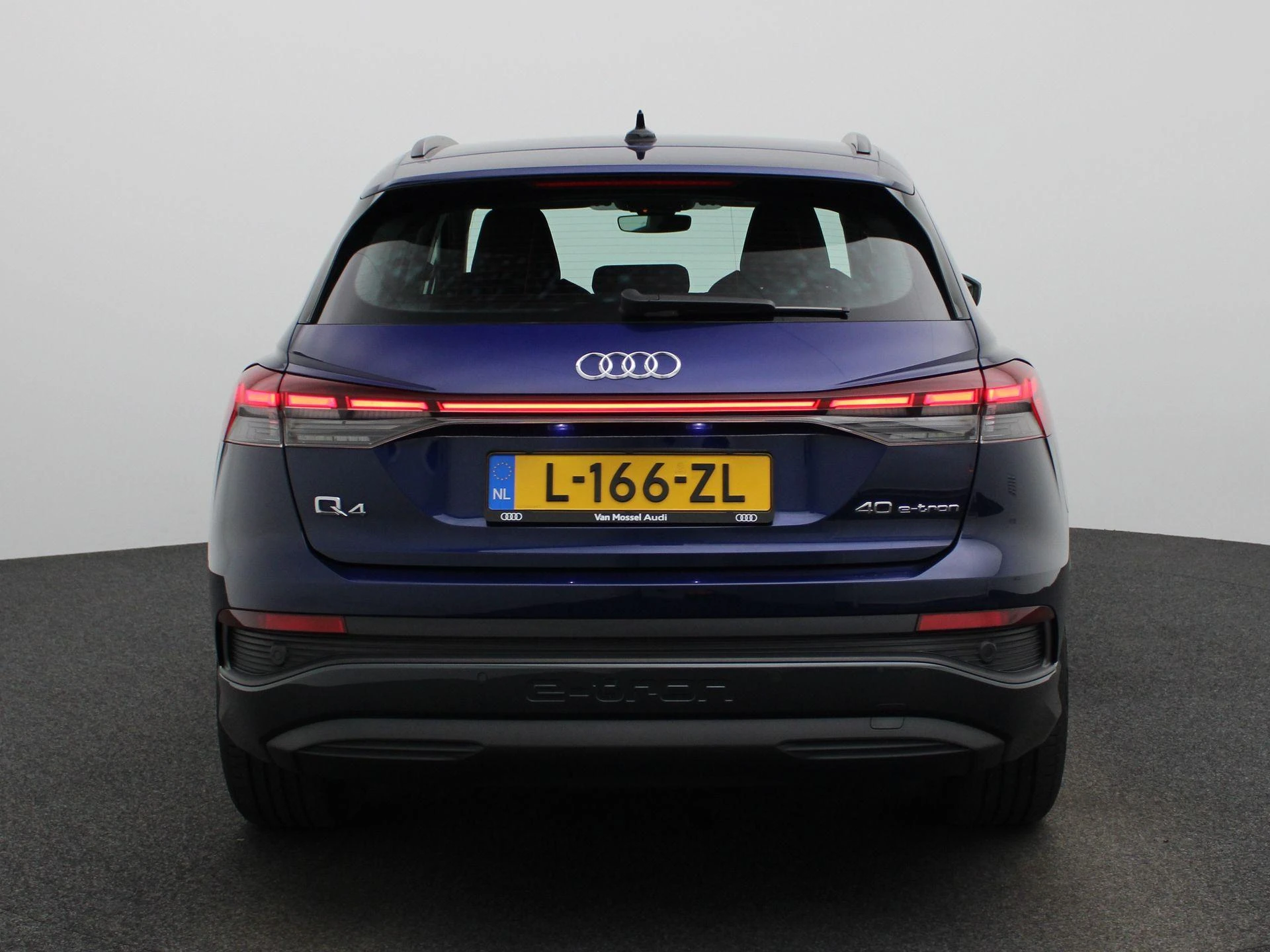 Audi-Q4 e-tron-image-4
