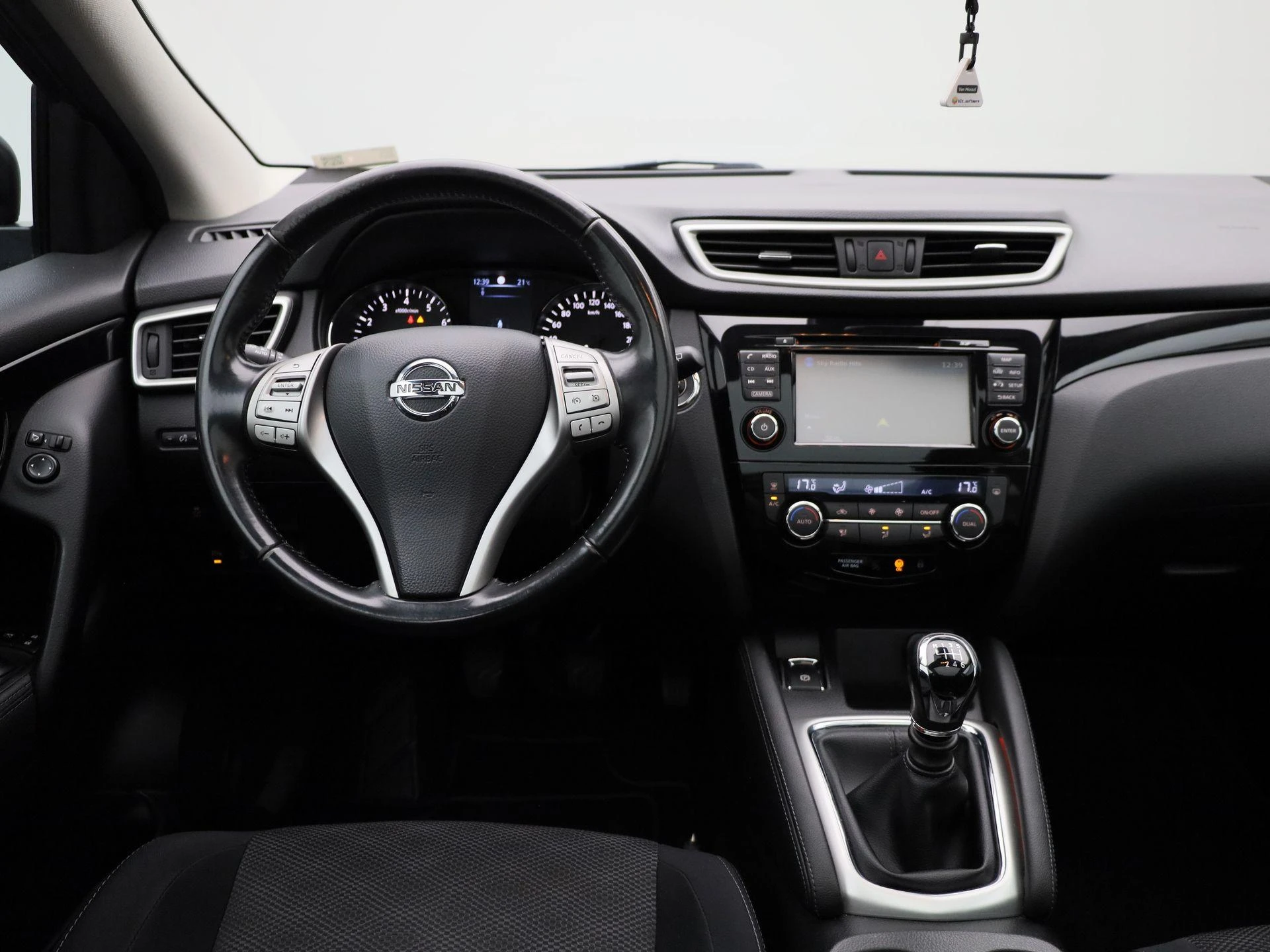 Nissan-QASHQAI-image-6