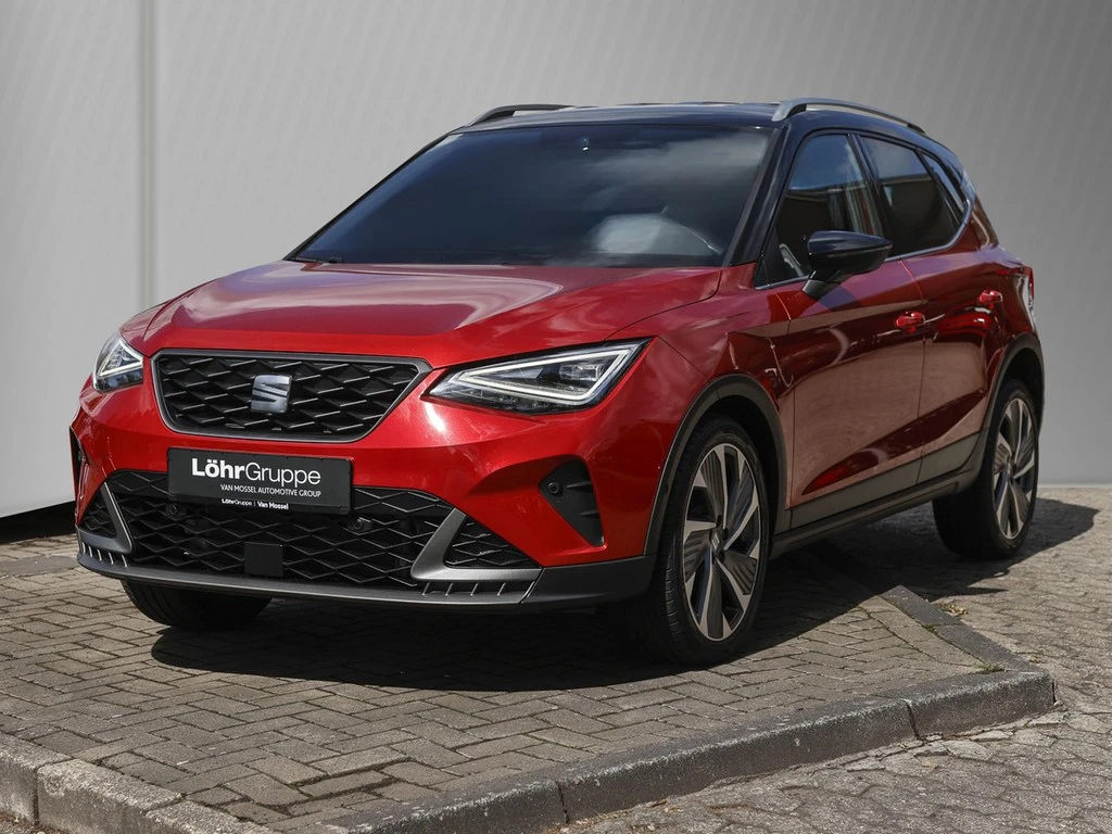 SEAT-Arona-image-1
