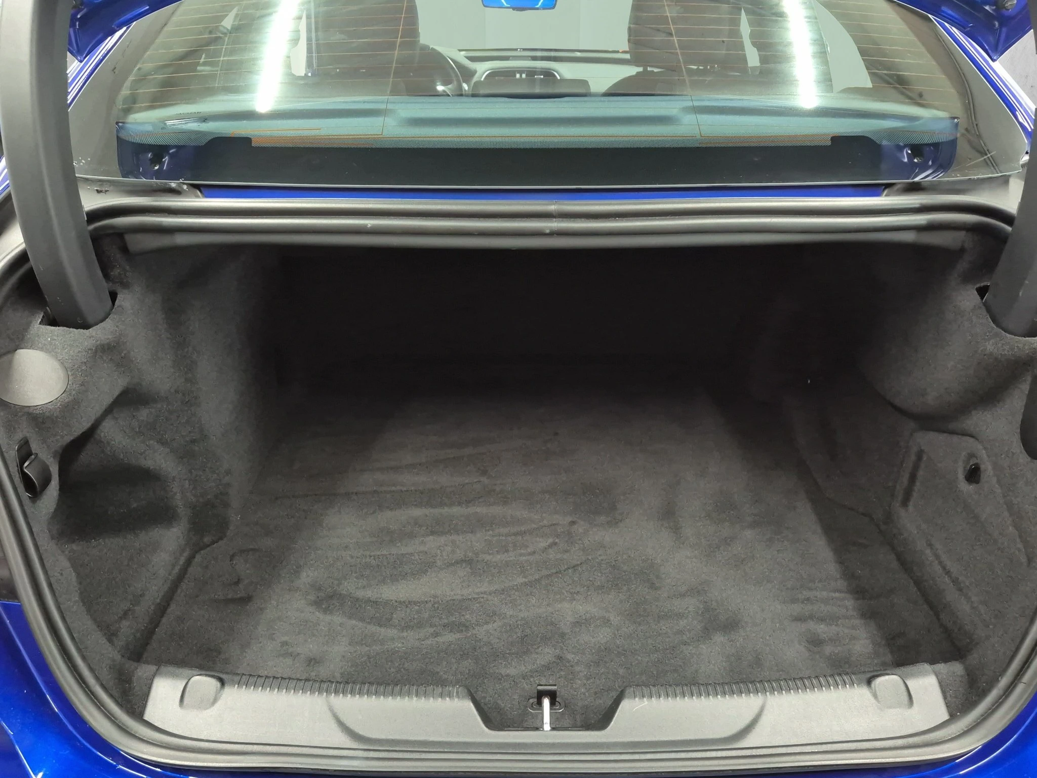 Jaguar-XE-image-16