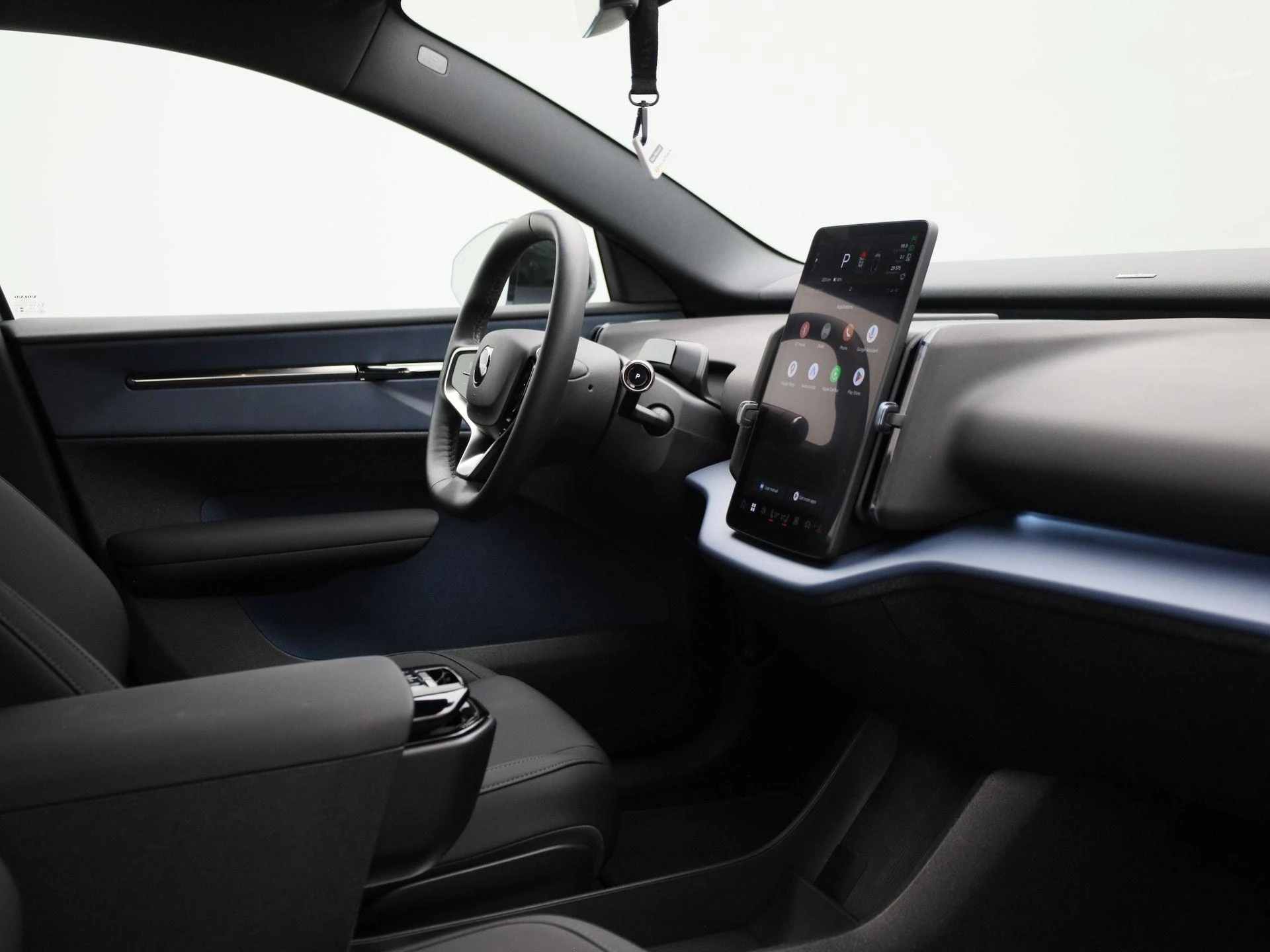 Volvo-EX30-image-29
