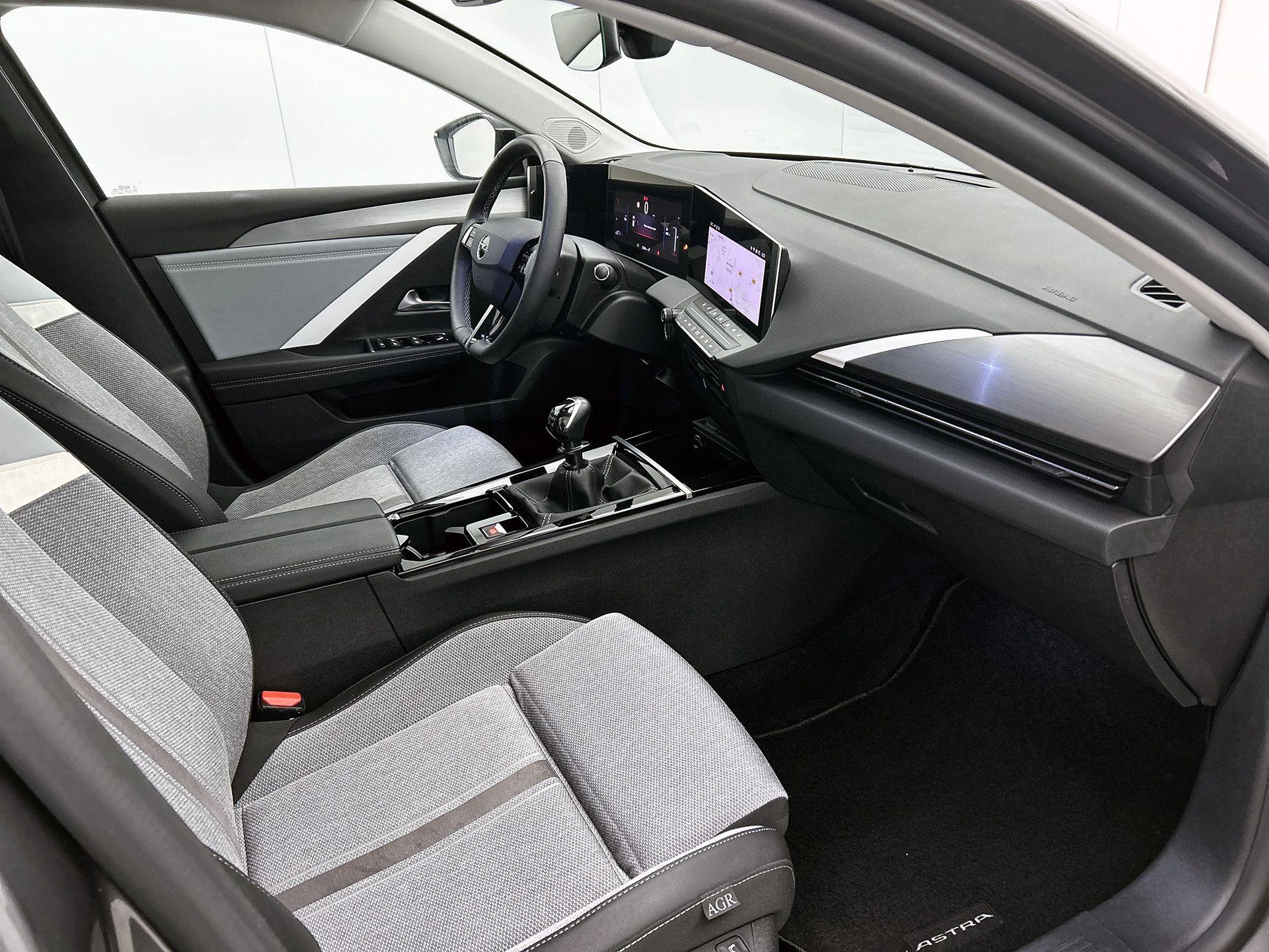 Opel-Astra-image-22