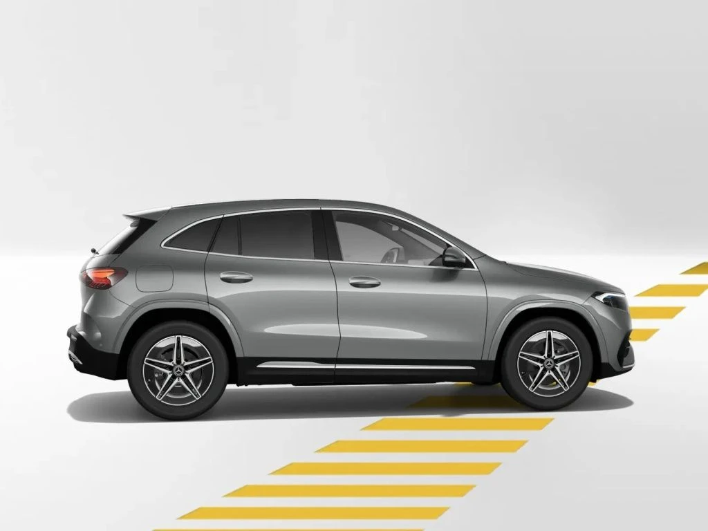 Mercedes-Benz-EQA 250+-image-7