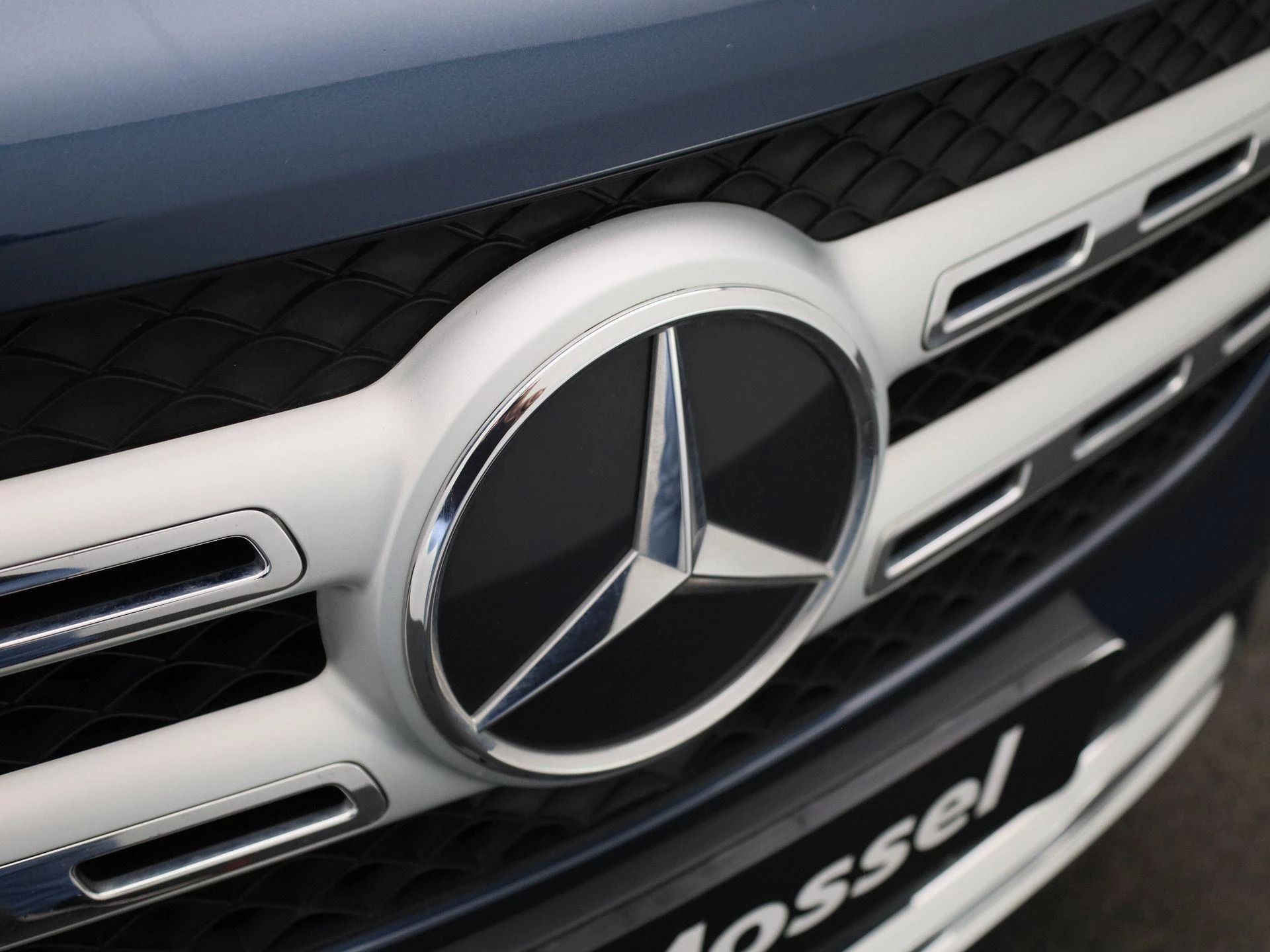Mercedes-Benz GLB 200 LUXURY LINE + LEDER + PANO + 7-ZIT + CARPLAY +