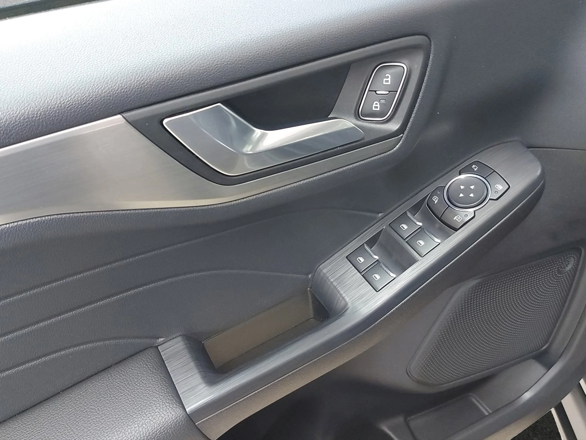 Ford-Kuga-image-16