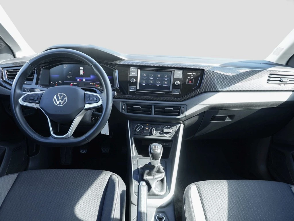 Volkswagen-Polo-image-11