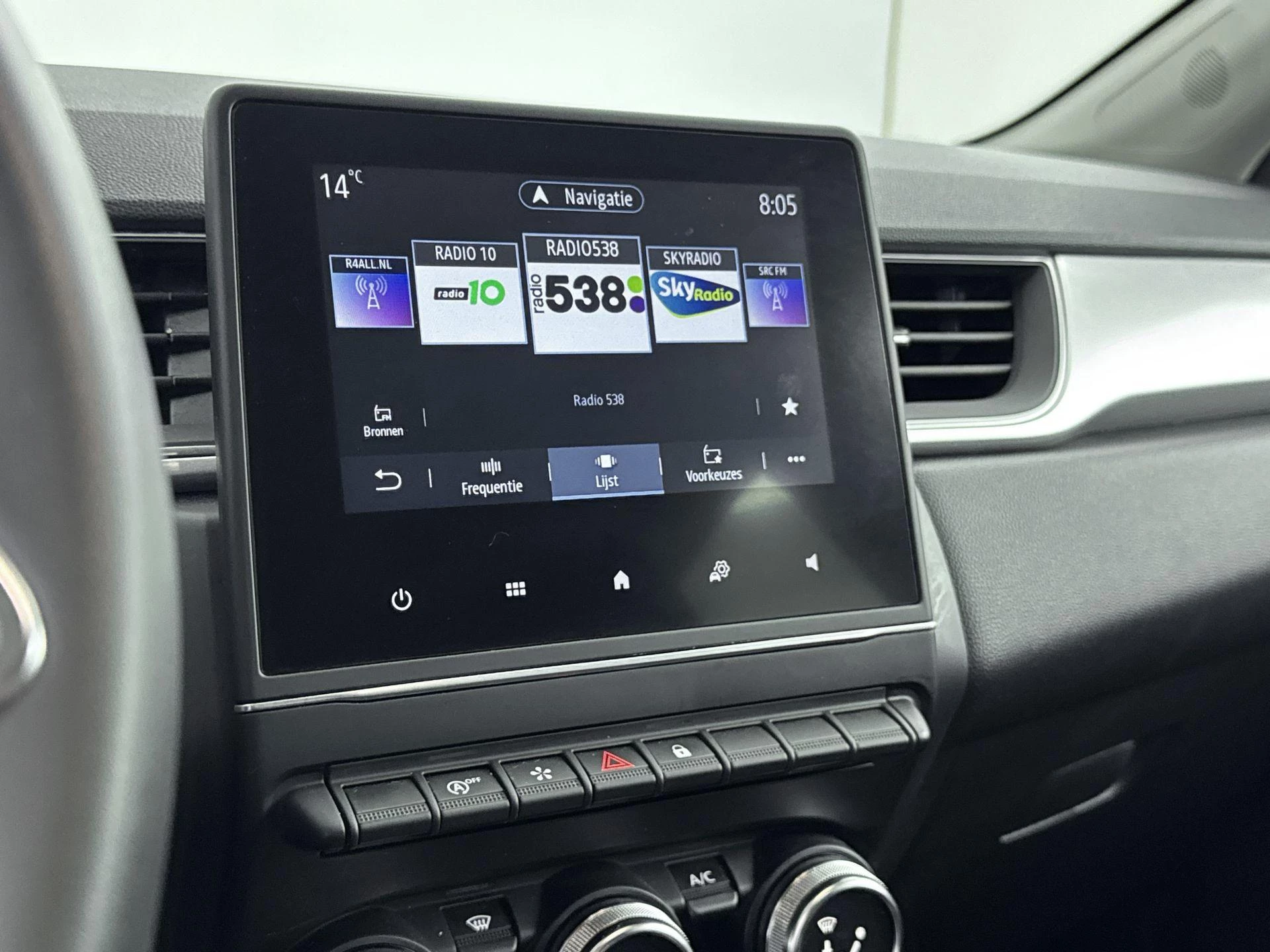 Renault-Captur-image-11