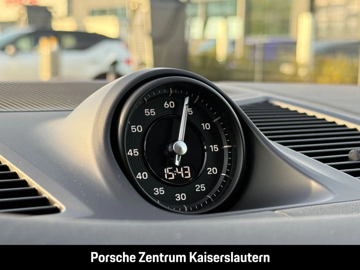 Porsche Cayenne E-Hybrid Black Edition HA-Lenkung 21-Zol black edition