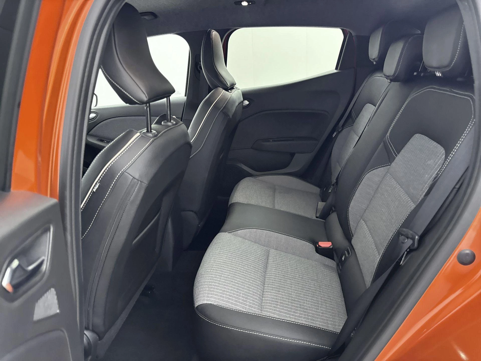 Renault-Clio-image-12