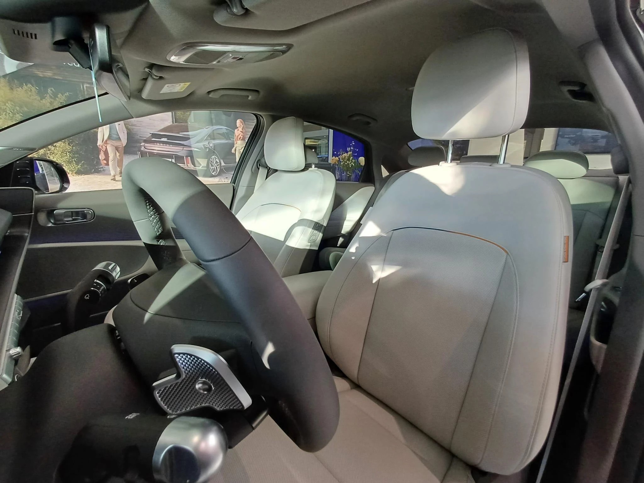 Hyundai-IONIQ 6-image-5