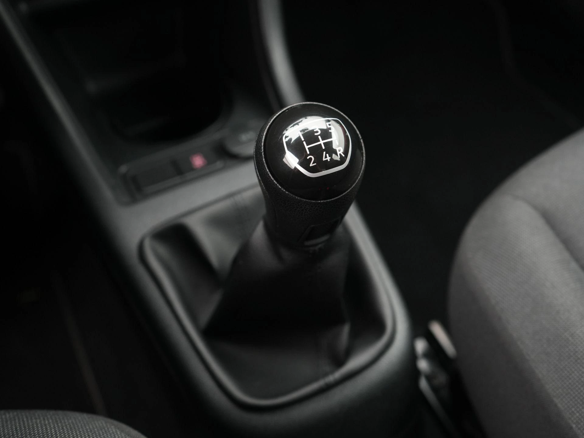Volkswagen-up!-image-16