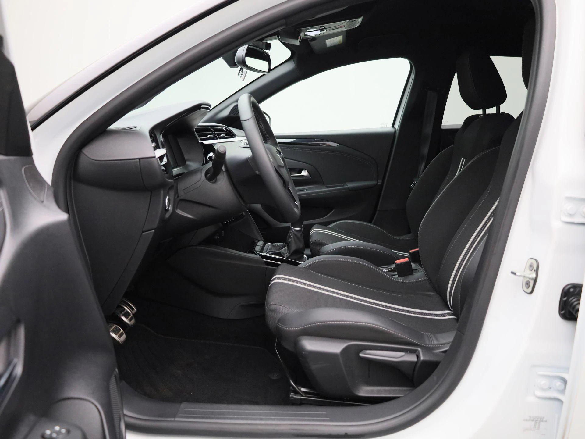 Opel-Corsa-image-10