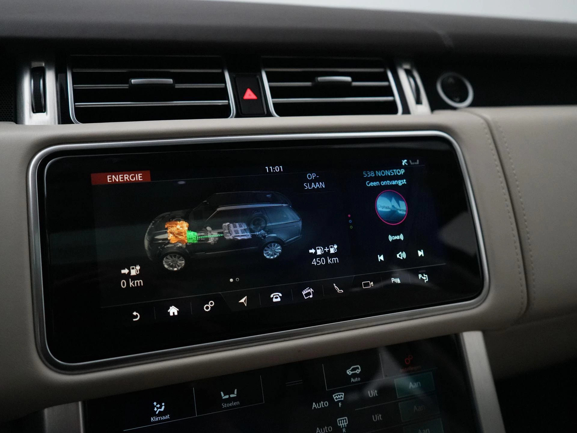 Land Rover-Range Rover-image-29