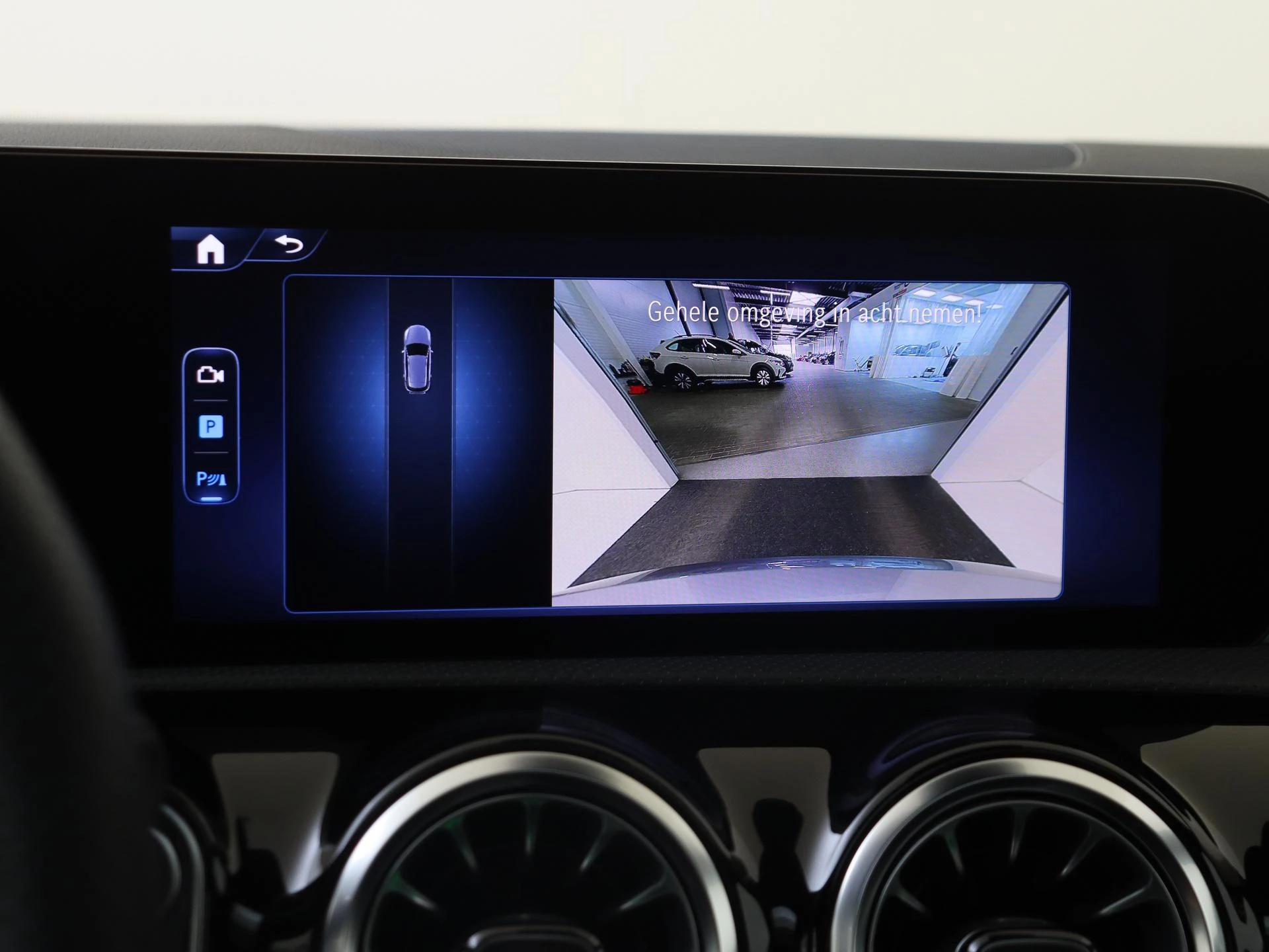 Mercedes-Benz A-Klasse 180 Business Solution AMG