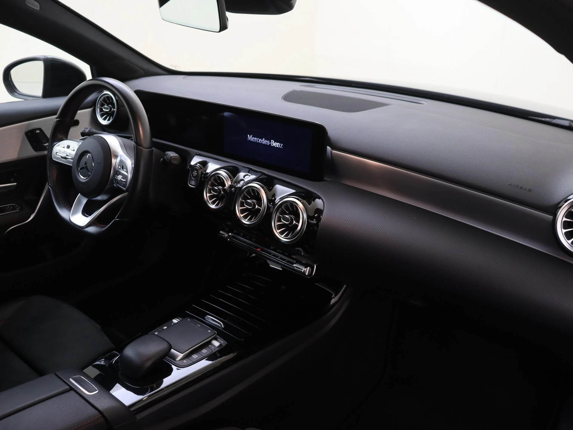 Mercedes-Benz A-Klasse 200 Business Solution AMG