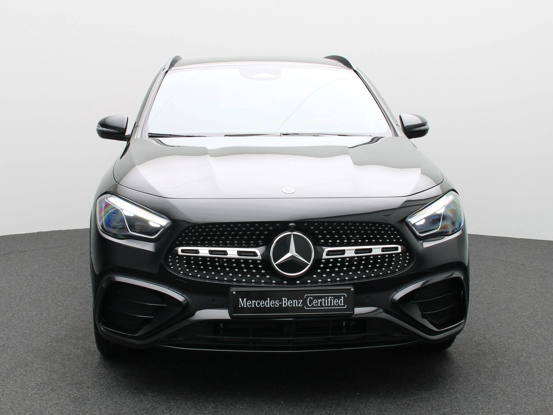 Mercedes-Benz-GLA-image-2