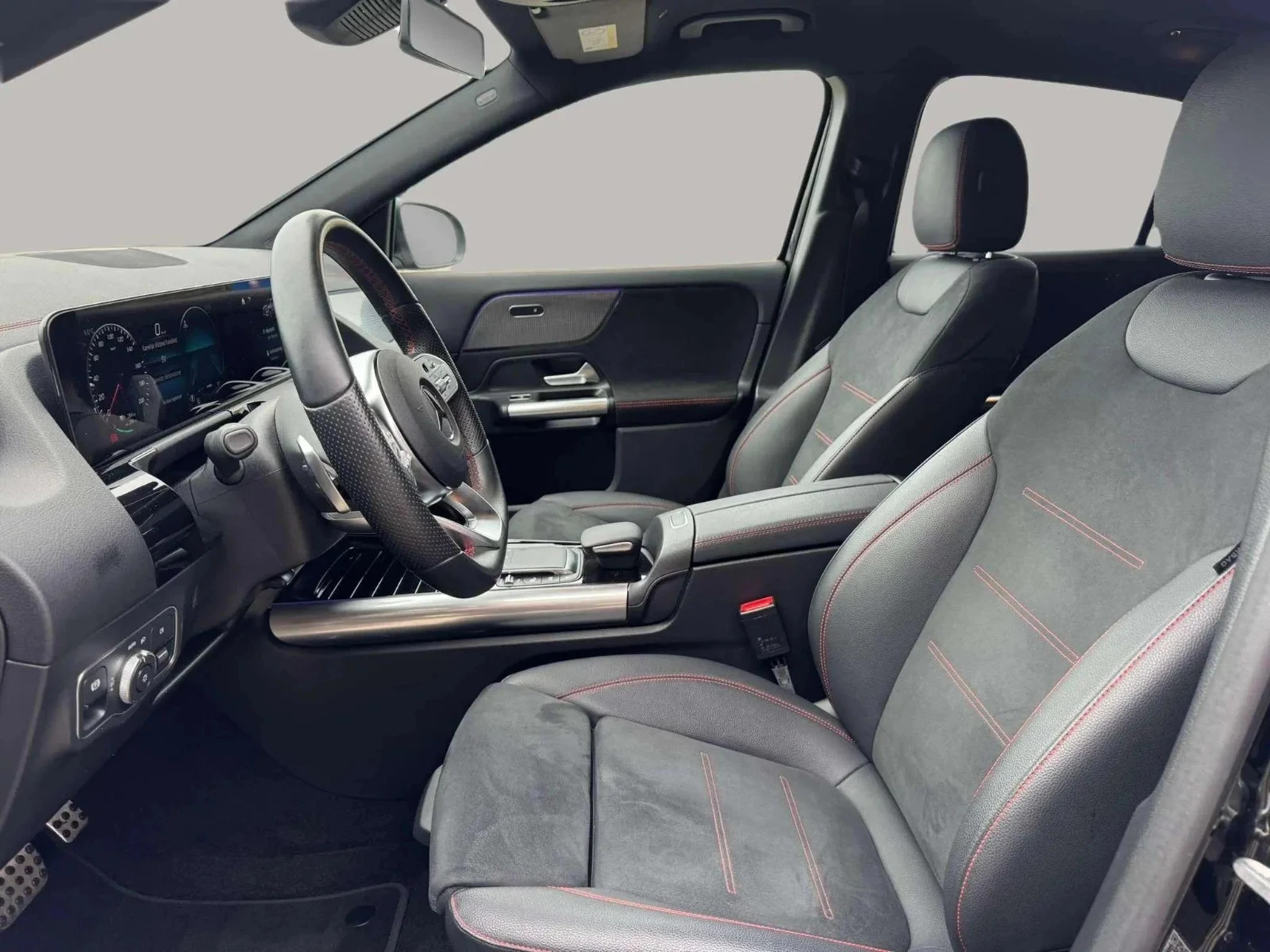 Mercedes-Benz-EQA-image-7