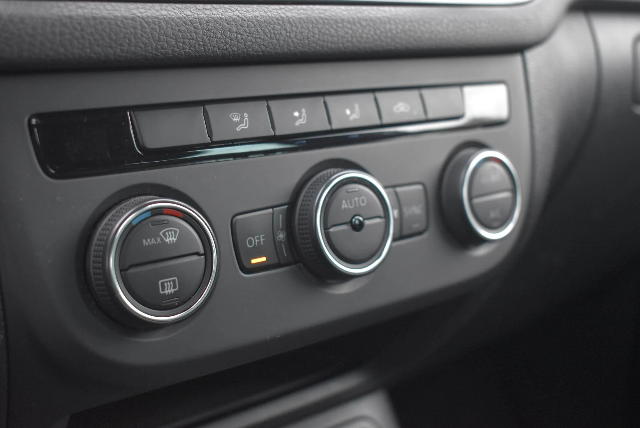 Volkswagen-Tiguan-image-32