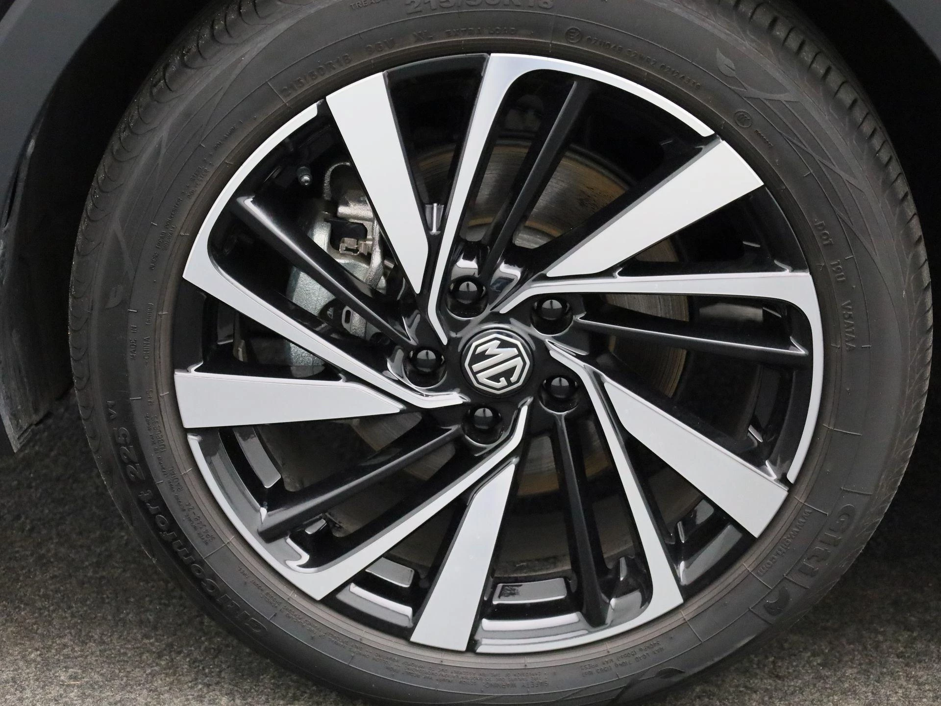 MG-ZS-image-12