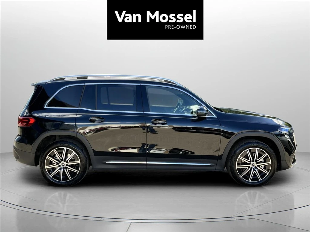 Mercedes-Benz-EQB-image-3