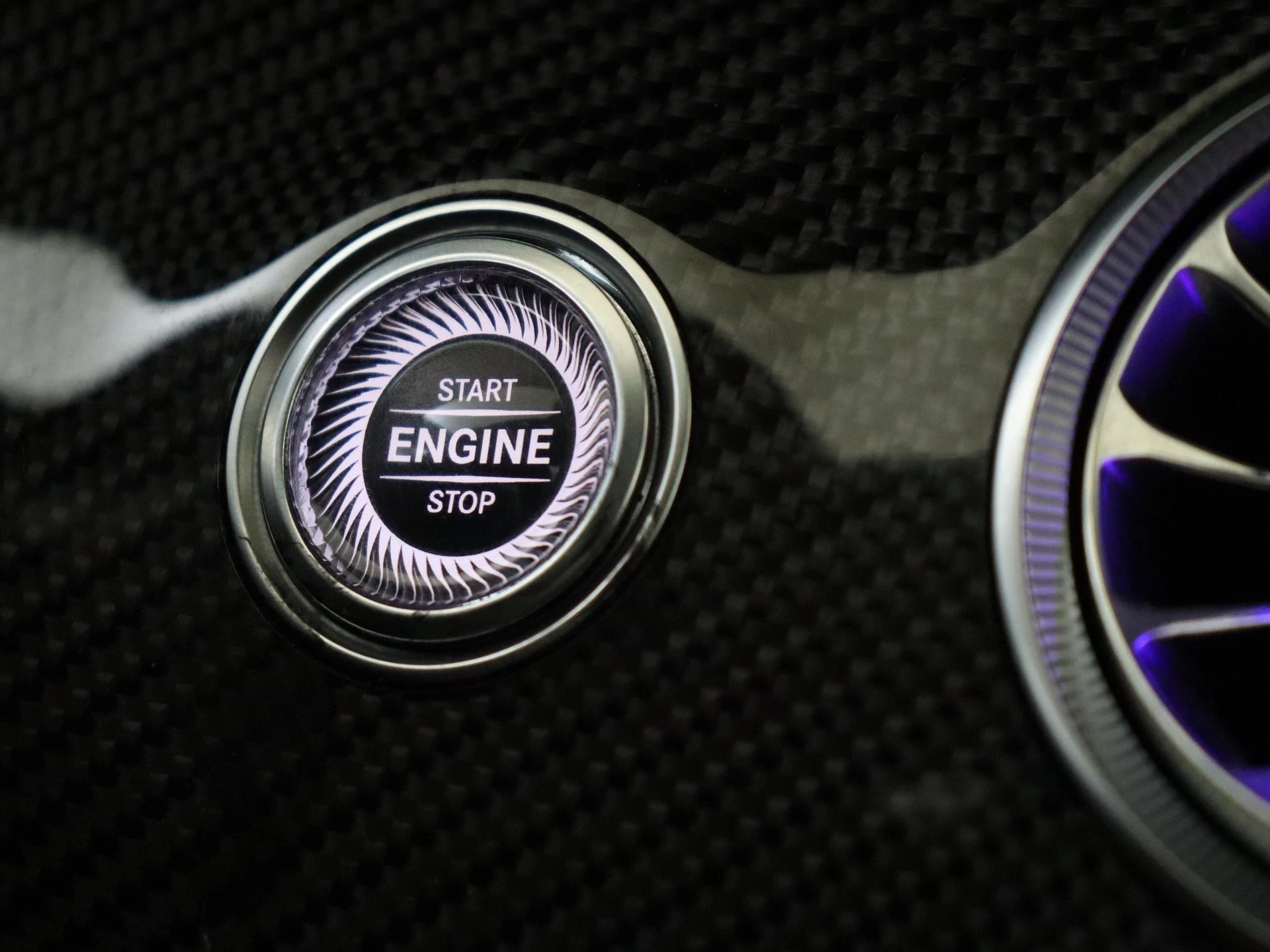 Mercedes-Benz-E-Klasse-image-30