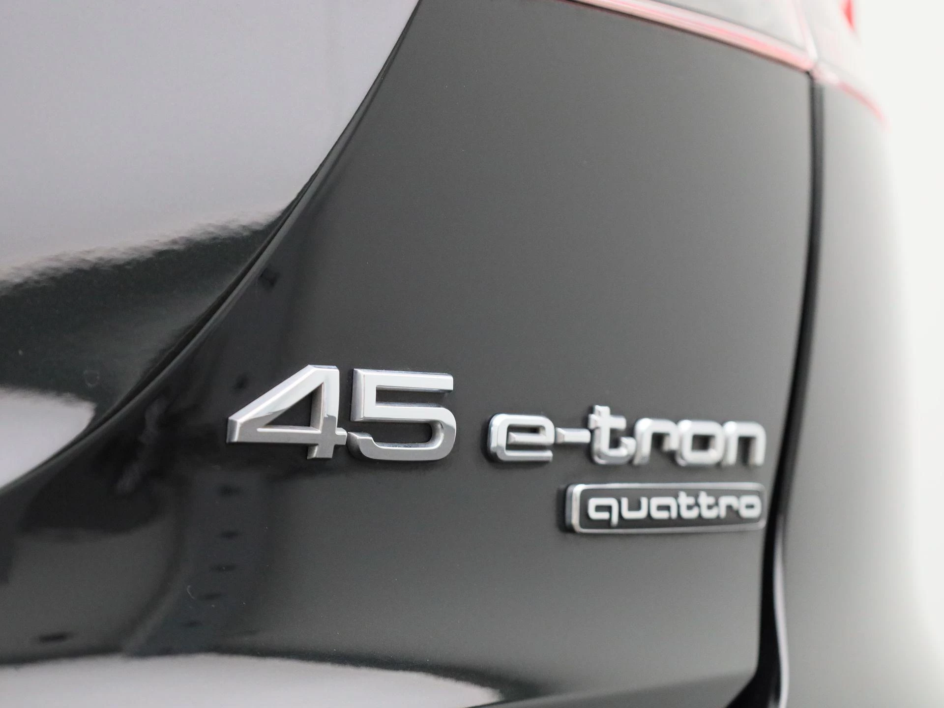 Audi-Q4 e-tron-image-42