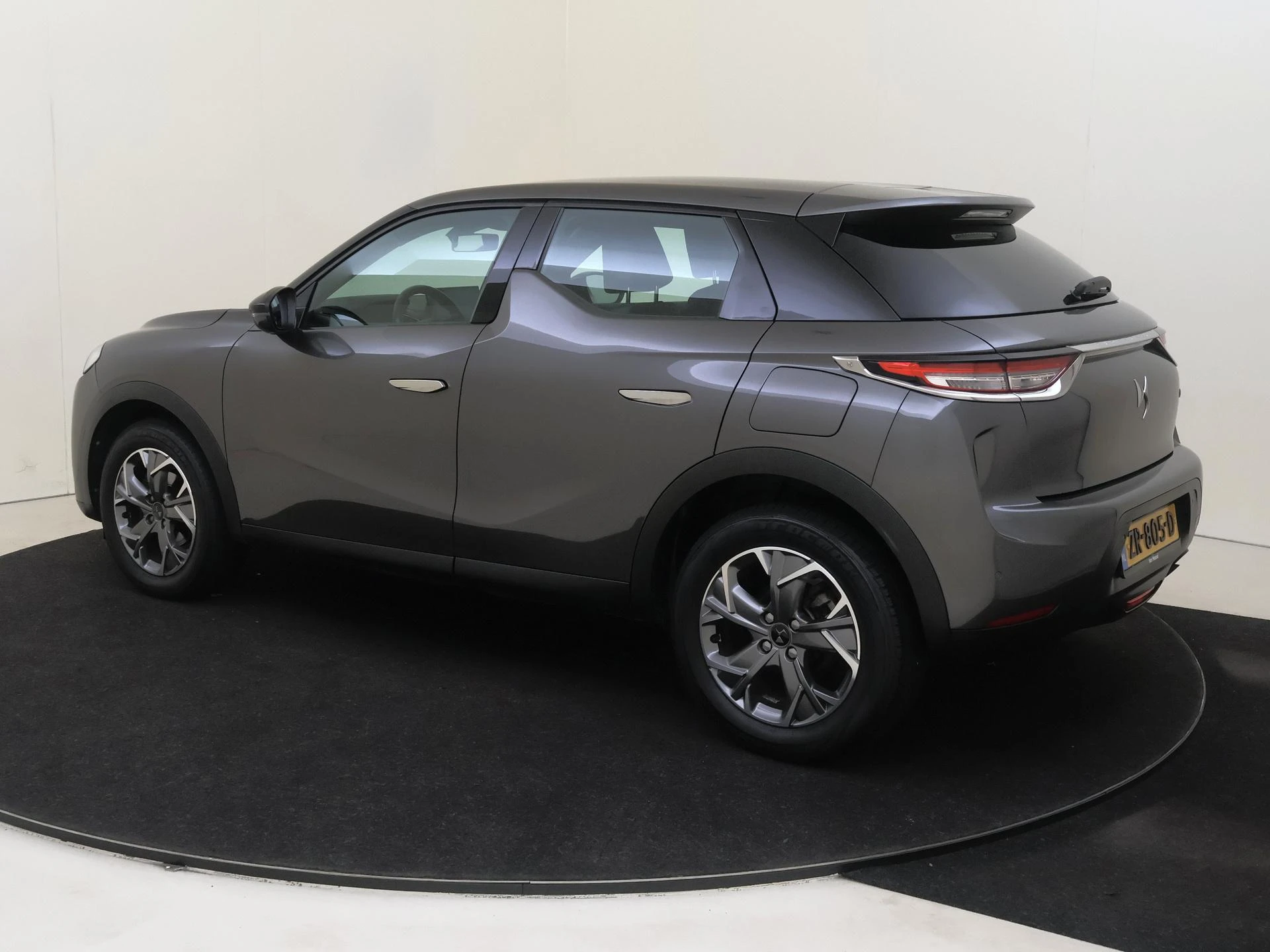 DS-DS 3-image-2