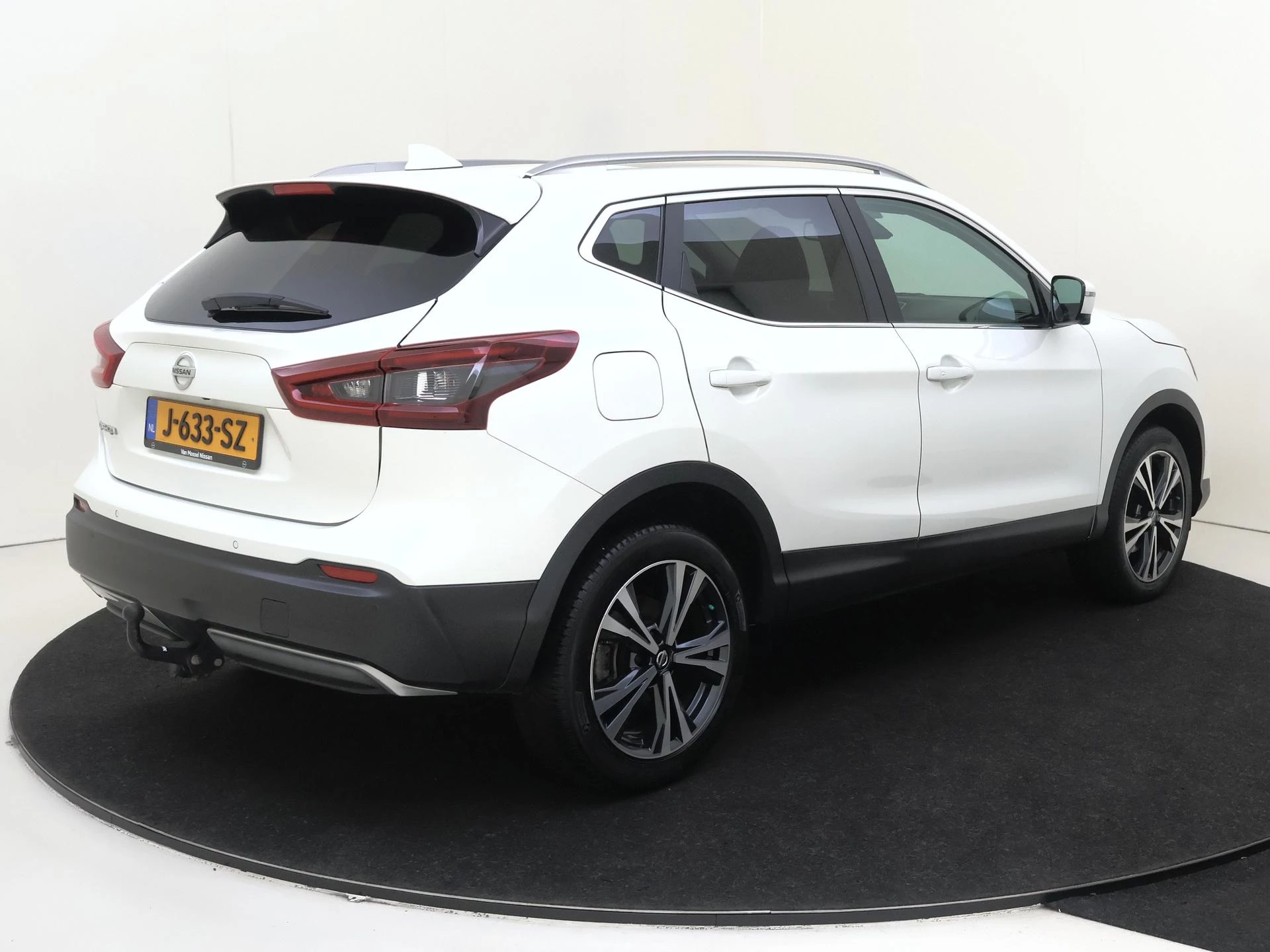 Nissan-QASHQAI-image-5