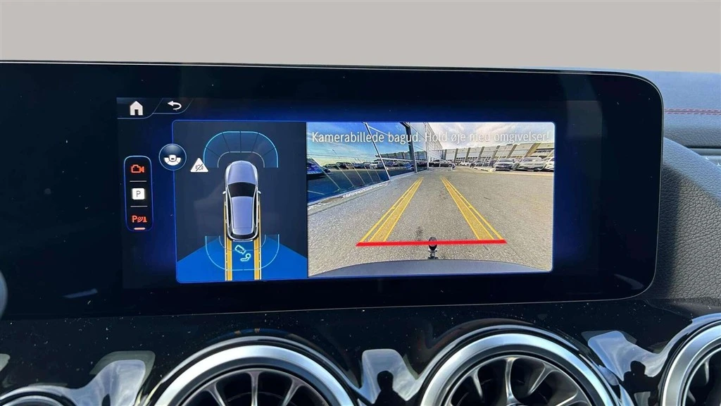 Mercedes-Benz-EQA-image-16