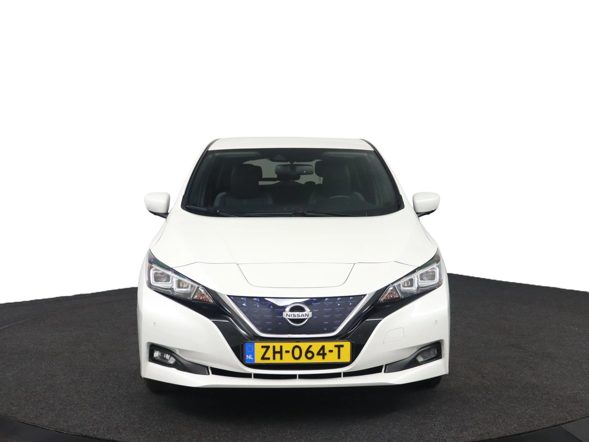Nissan-Leaf-image-13