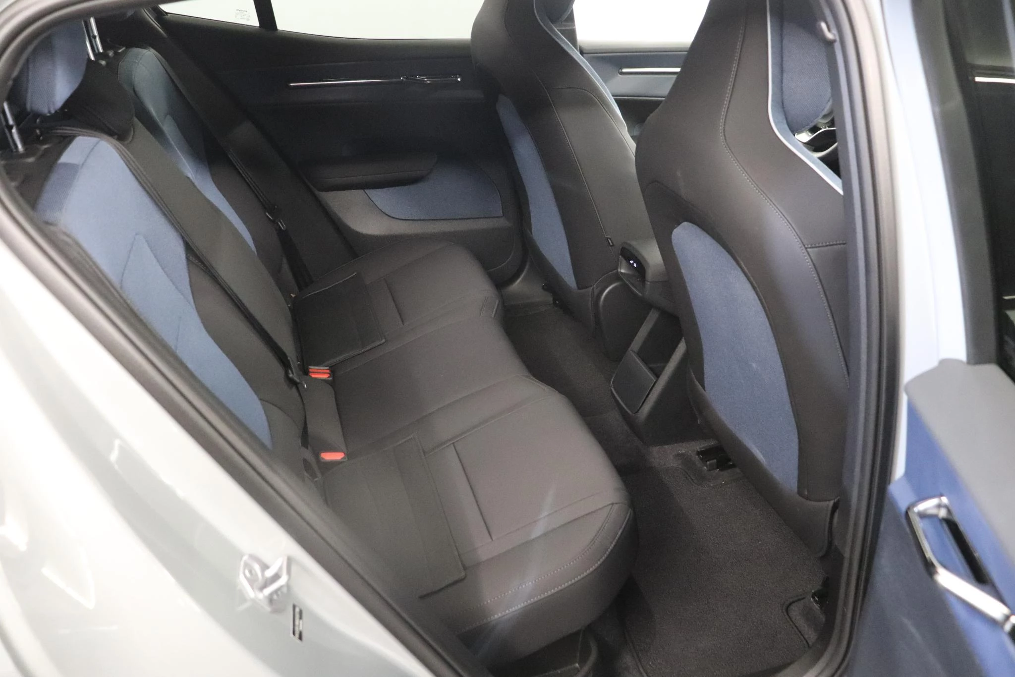 Volvo-EX30-image-16