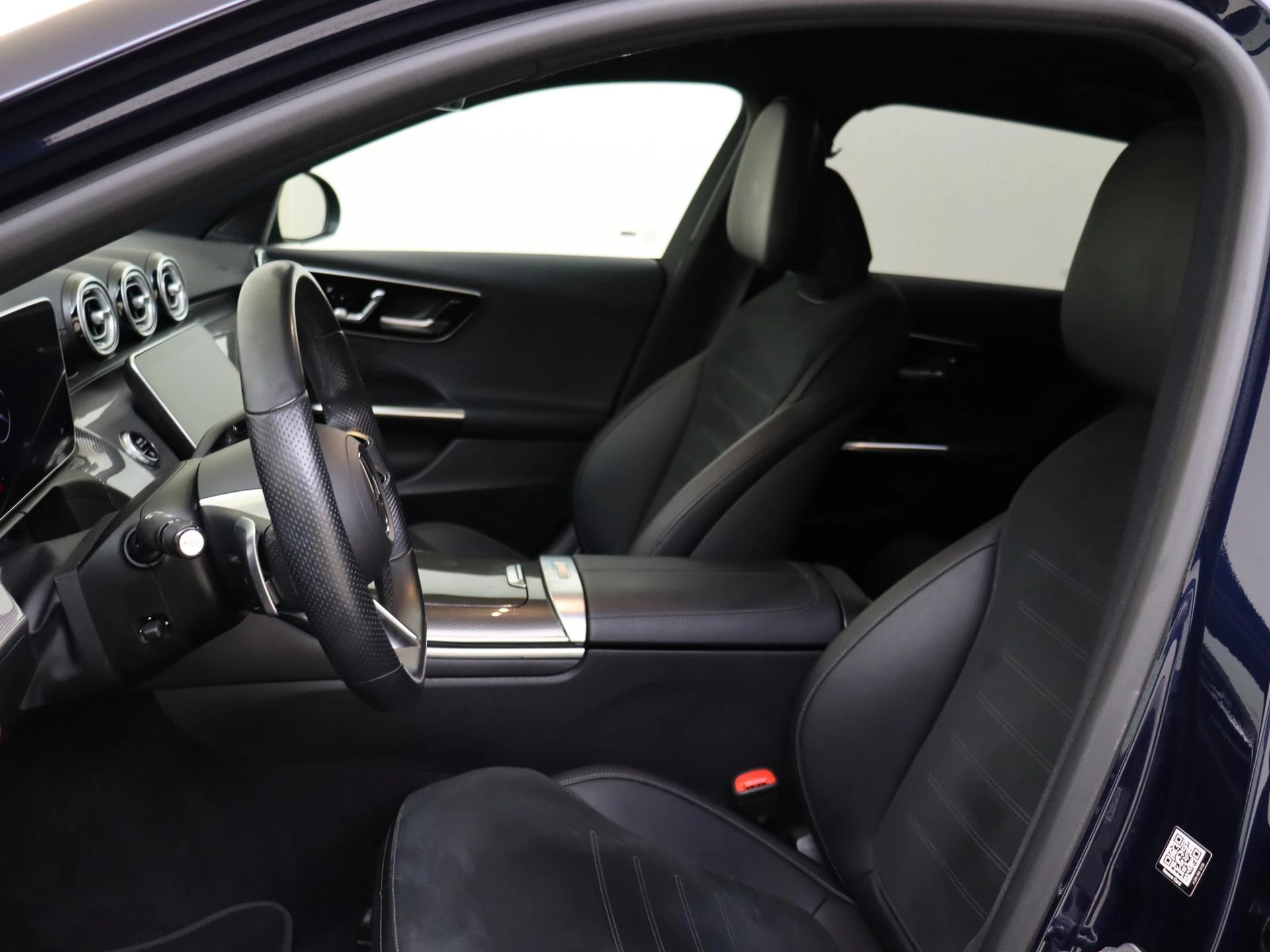 Mercedes-Benz-C-Klasse-image-14