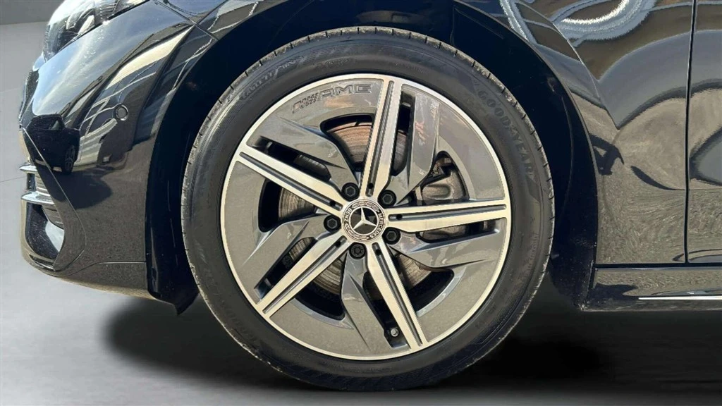 Mercedes-Benz-CLA-image-8