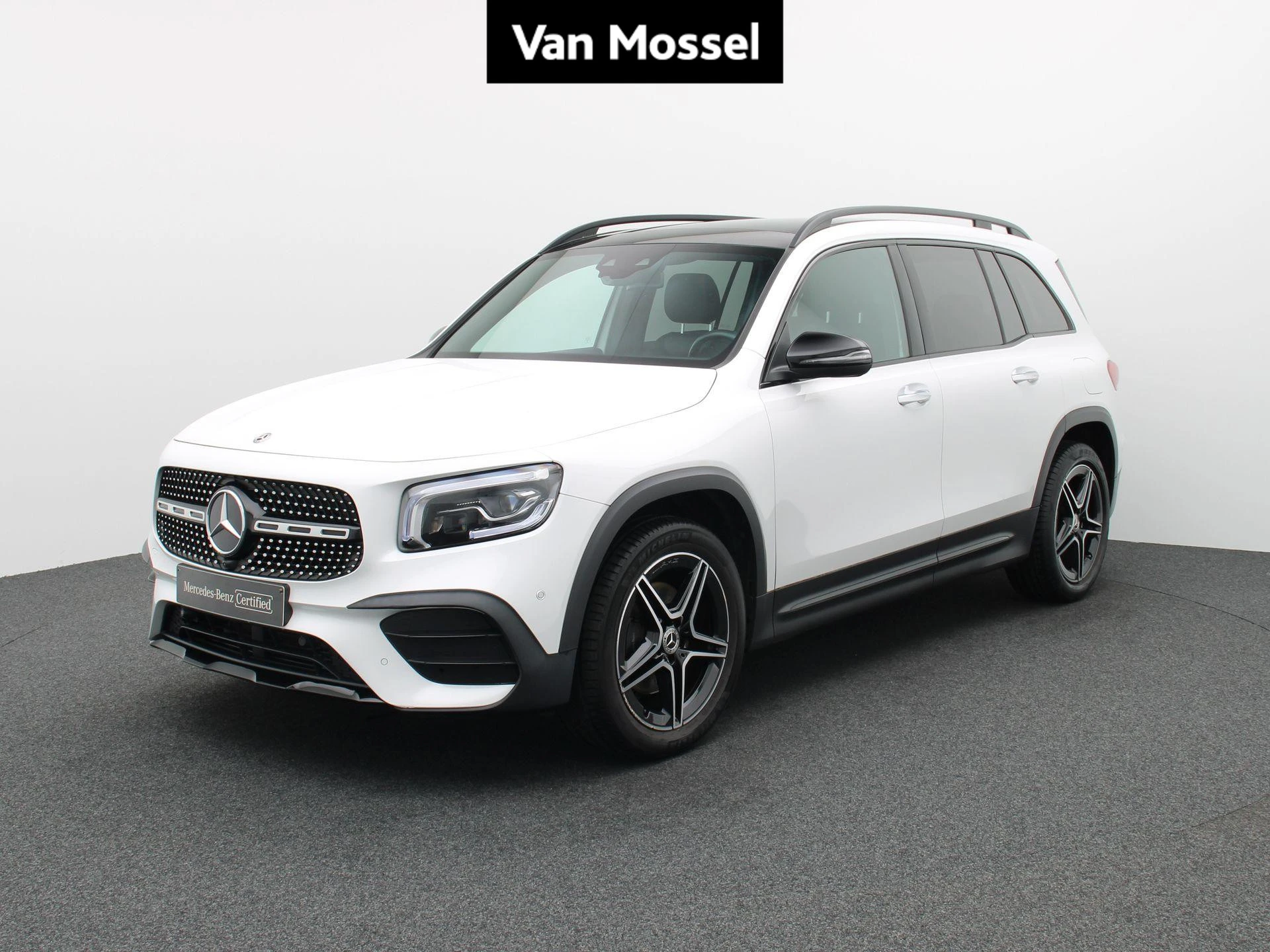 Mercedes-Benz-GLB-image-0