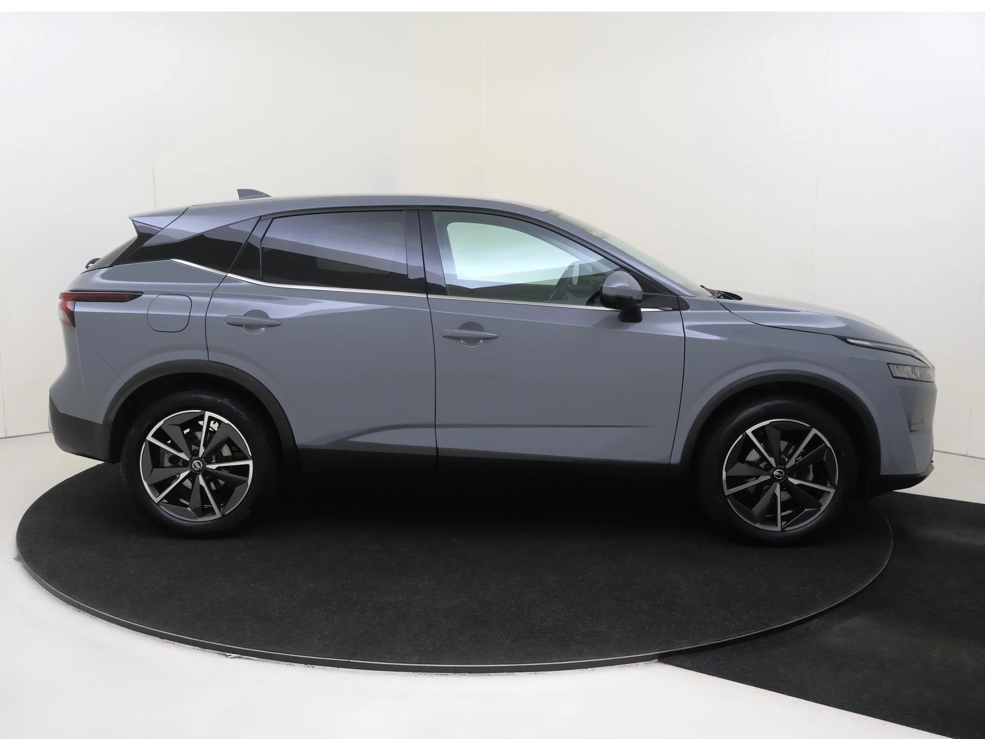 Nissan-QASHQAI-image-8