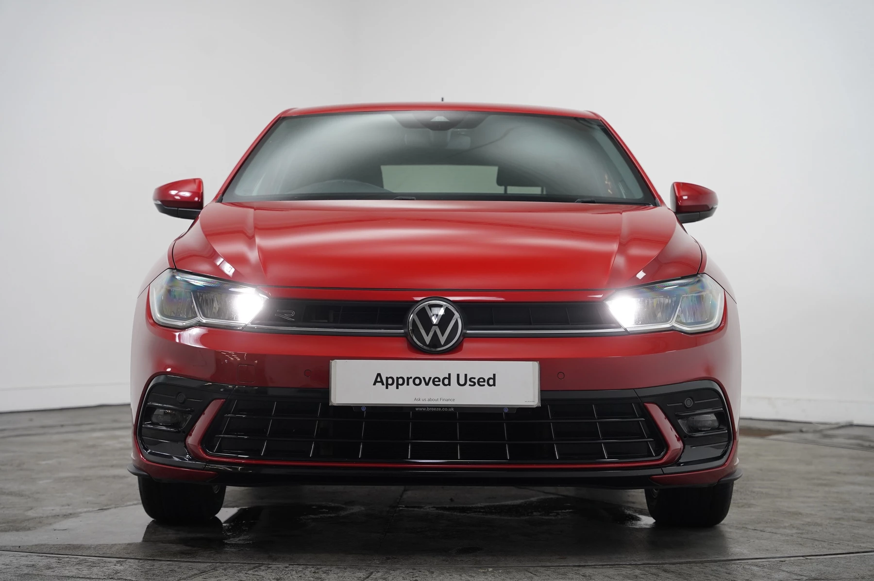 Volkswagen-Polo-image-6