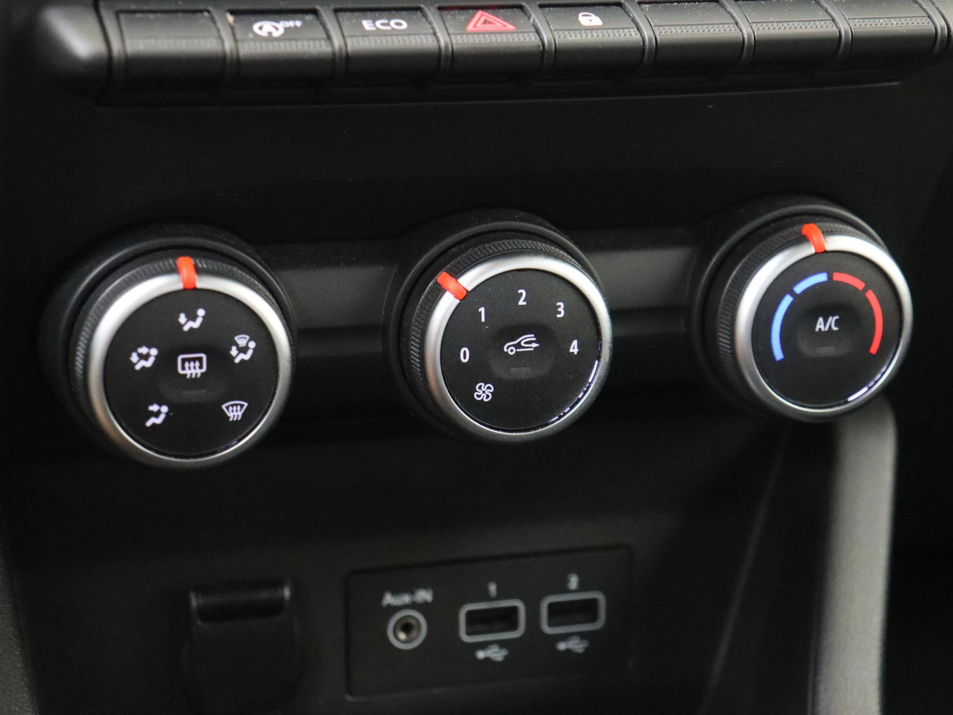 Renault-Clio-image-17
