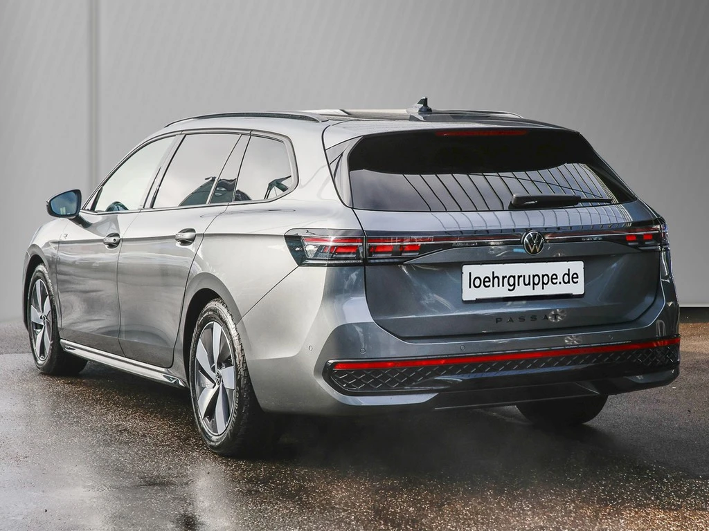 Volkswagen-Passat-image-3