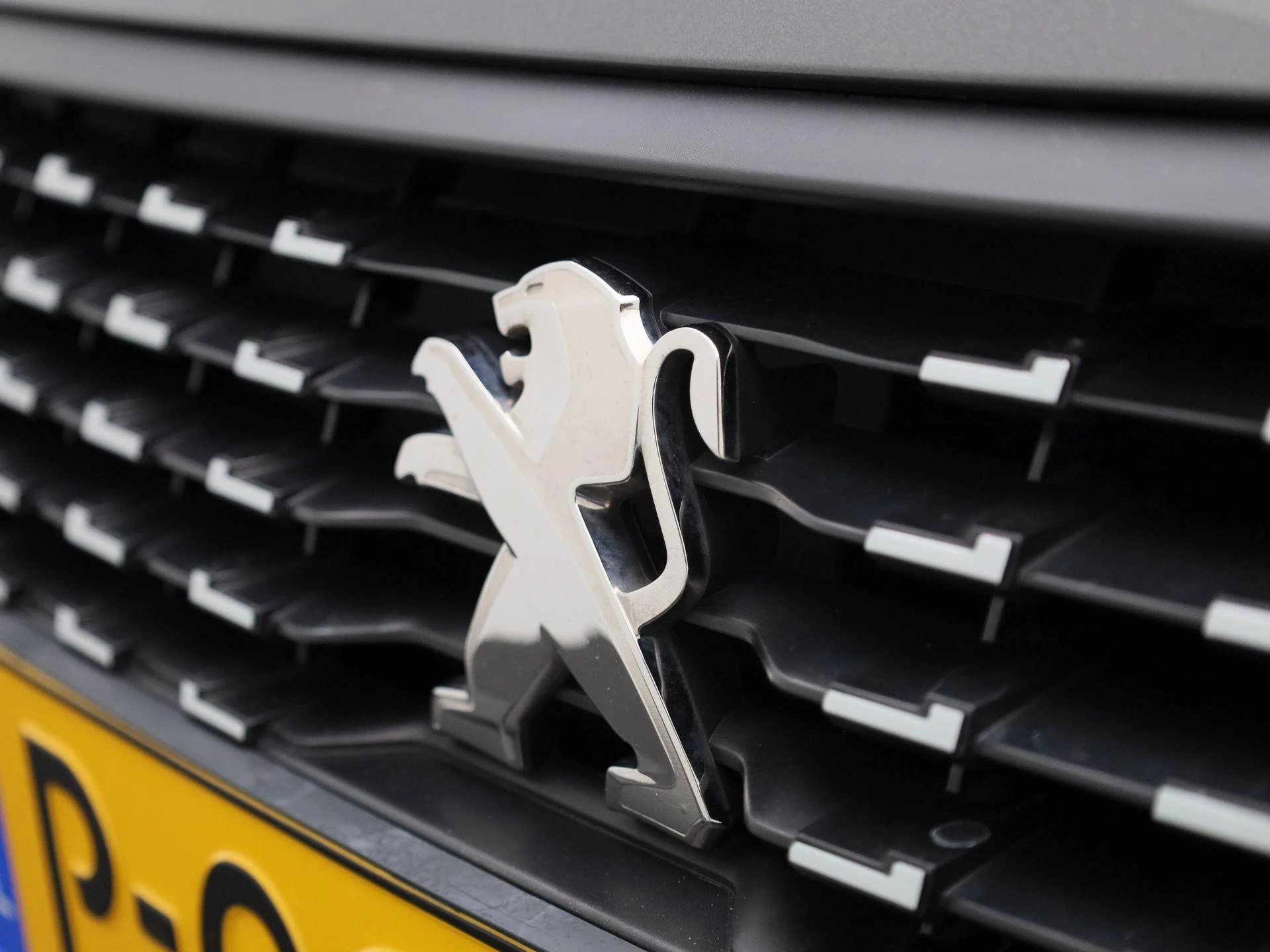 Peugeot-208-image-32