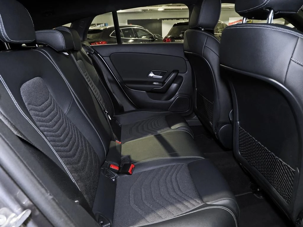 Mercedes-Benz-CLA 250 e-image-14